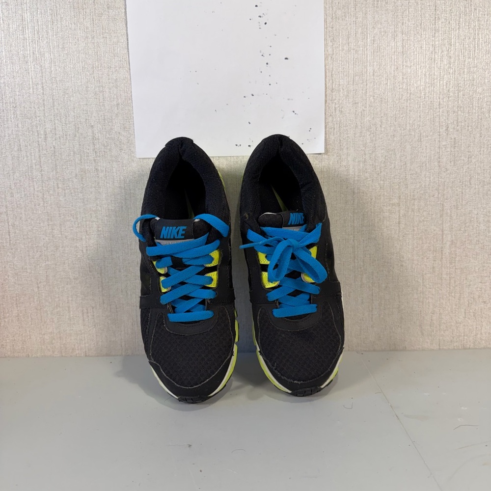 Nike Kids Black and Neon Green Sneakers - Picture 6 of 13